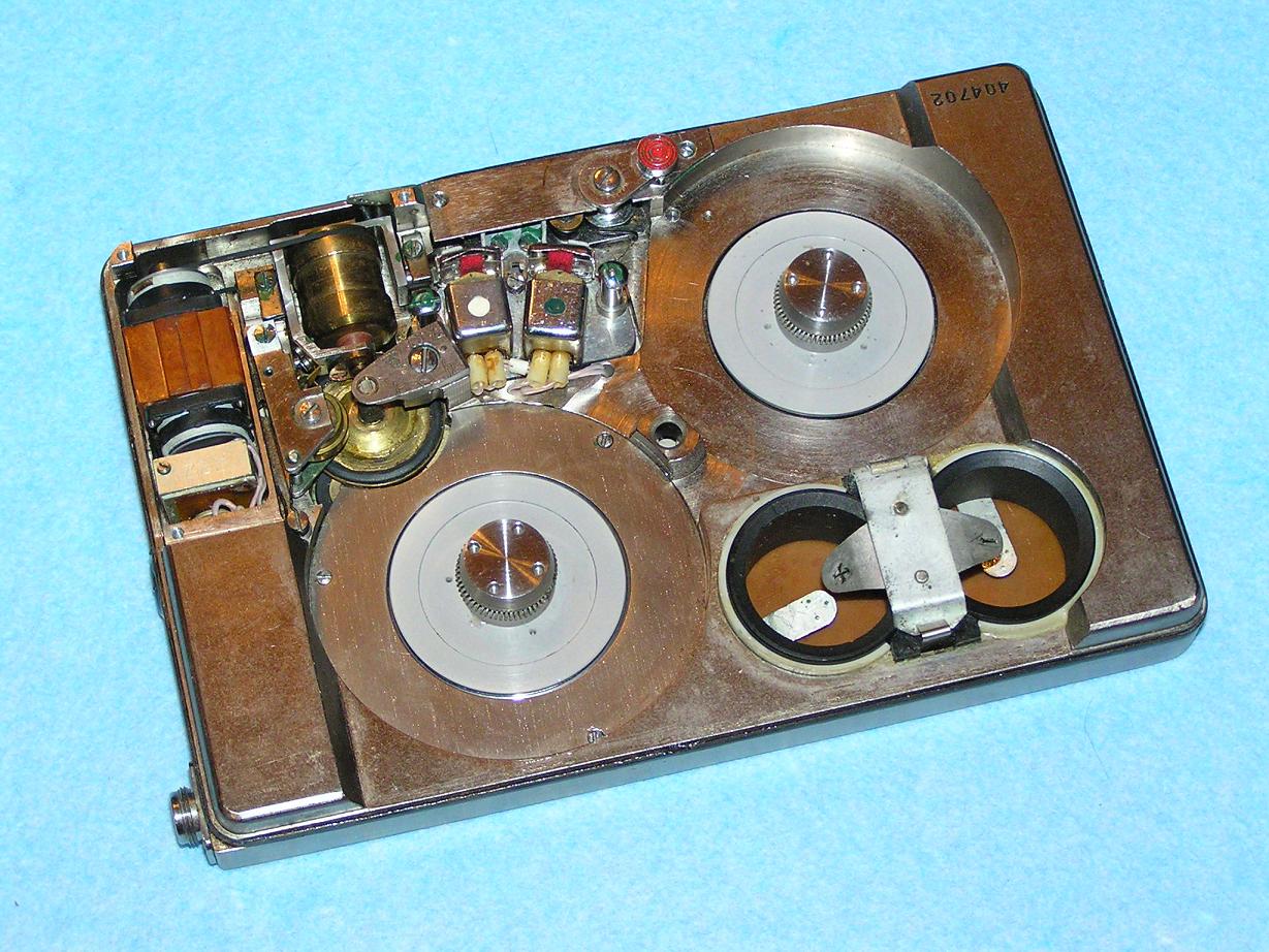 Vintage portable spy mini reel tape record/player Nagra NS(1962
